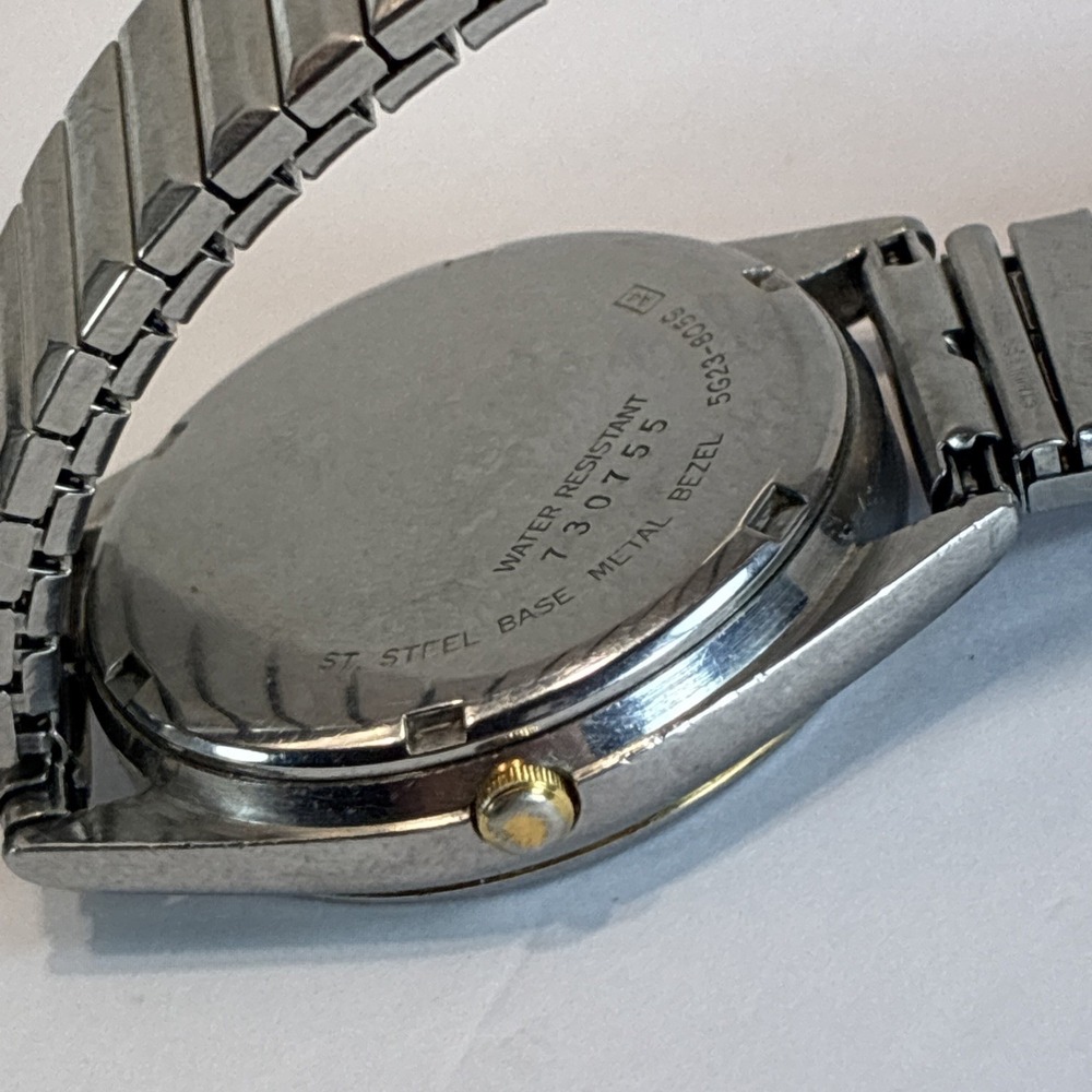 SEIKO SQ Watch Gold Dial Day/Date 5G23-8059 WR Silver Tone SS Bezel Band W/Box - Picture 6 of 17